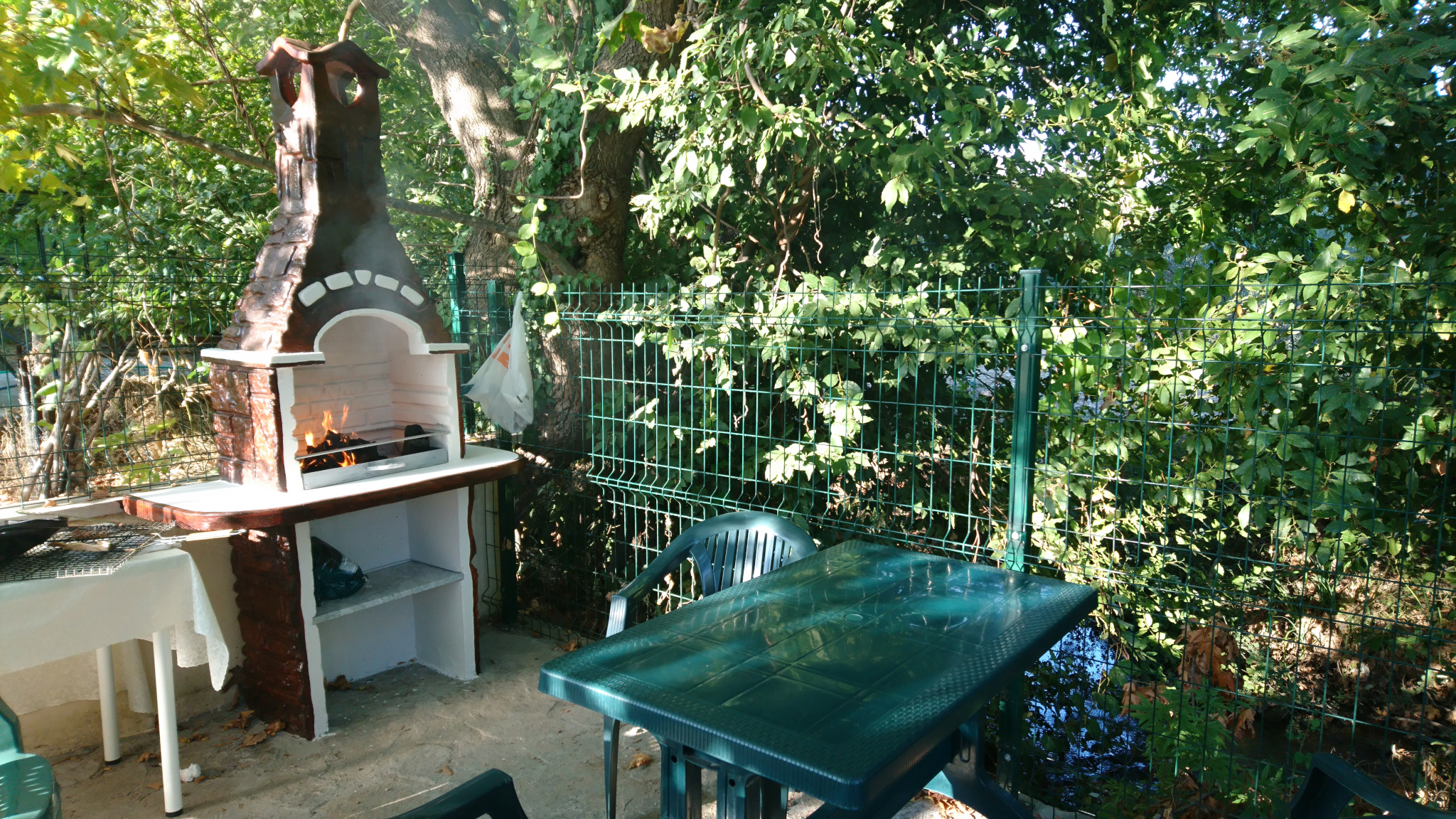 Bahçeli Dere Kenarı Villa