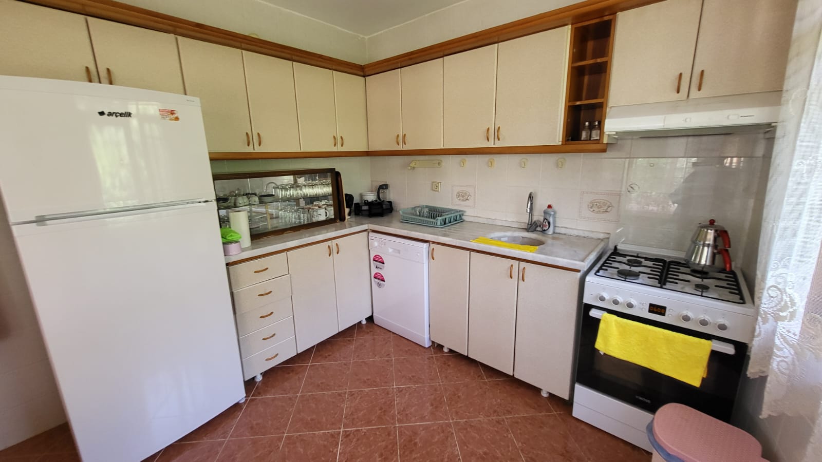 Bahçeli Dere Kenarı Villa