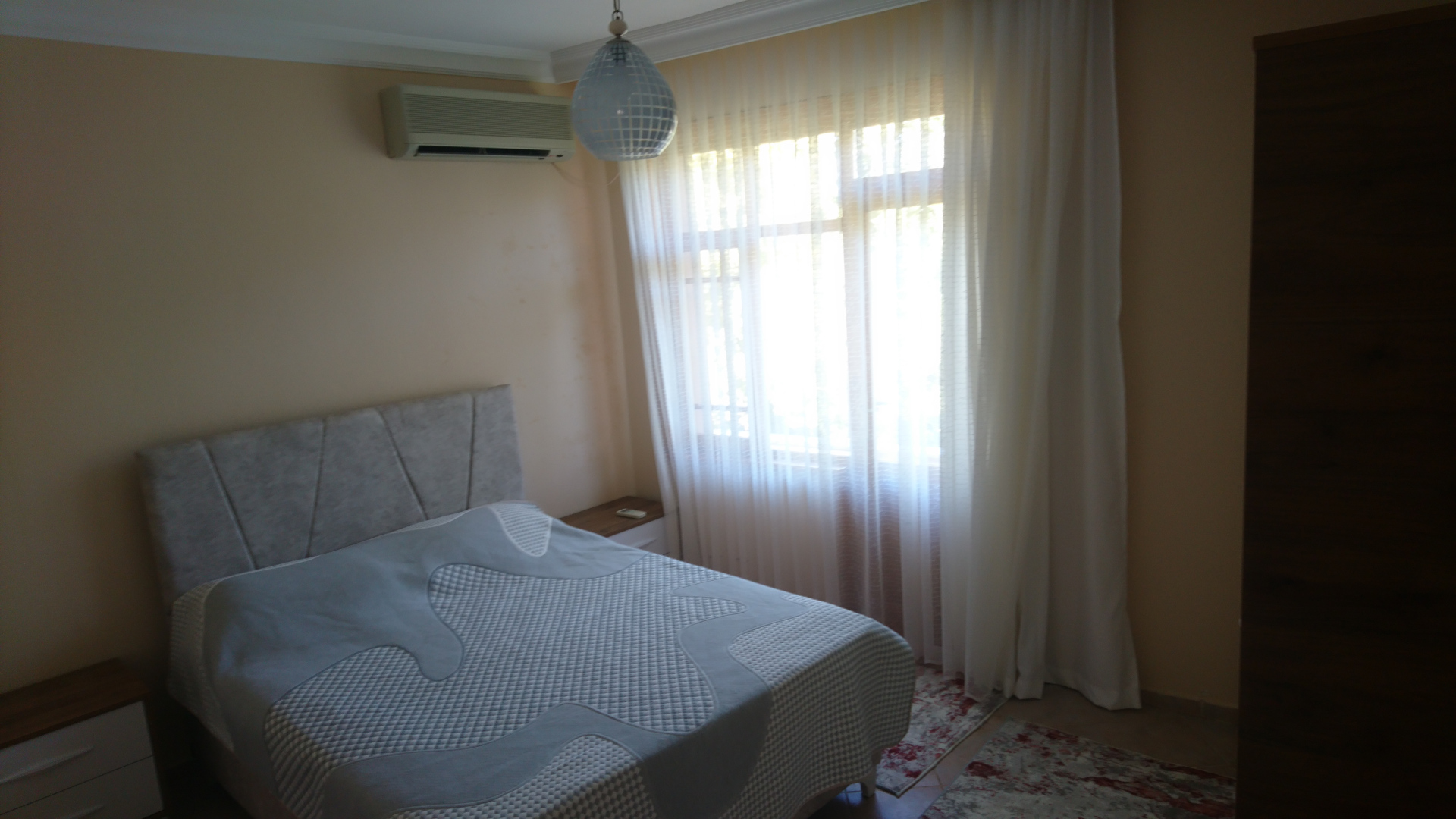 Bahçeli Dere Kenarı Villa