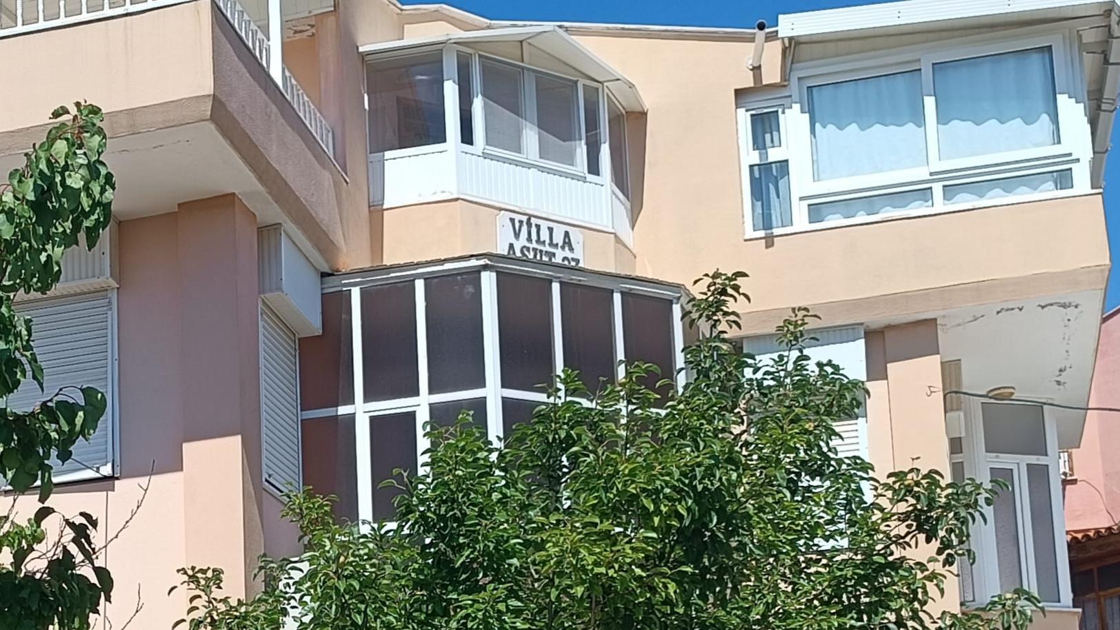 Bahçeli Villa Dairesi (1+1)