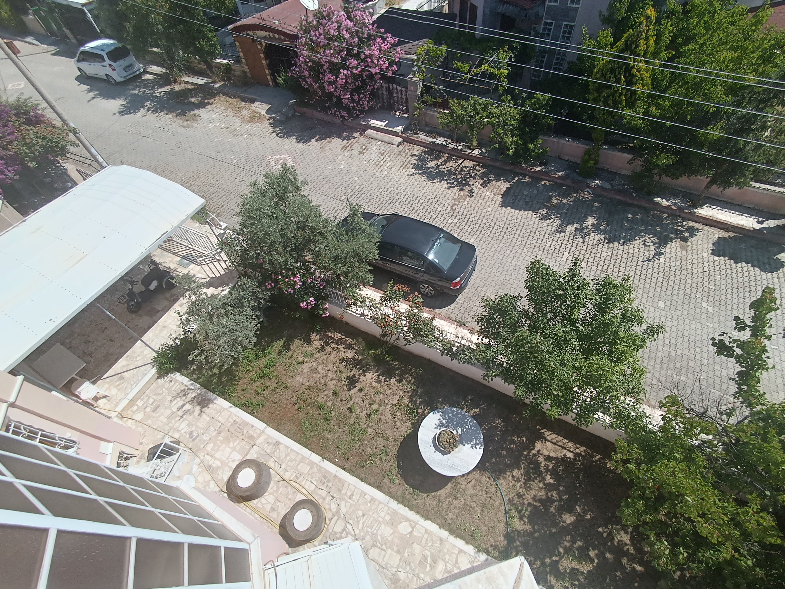Bahçeli Köşe Villa