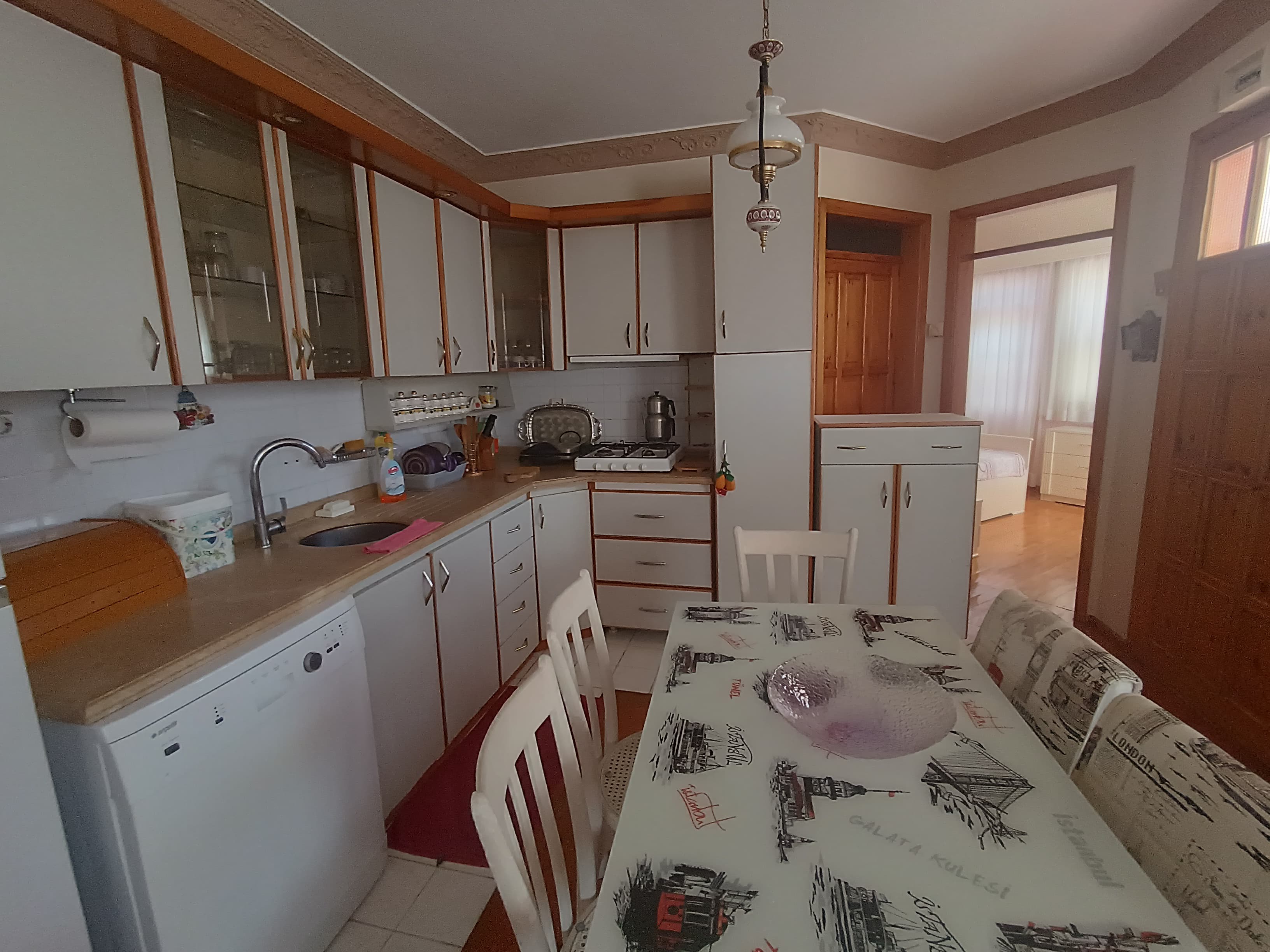 Bahçeli Köşe Villa