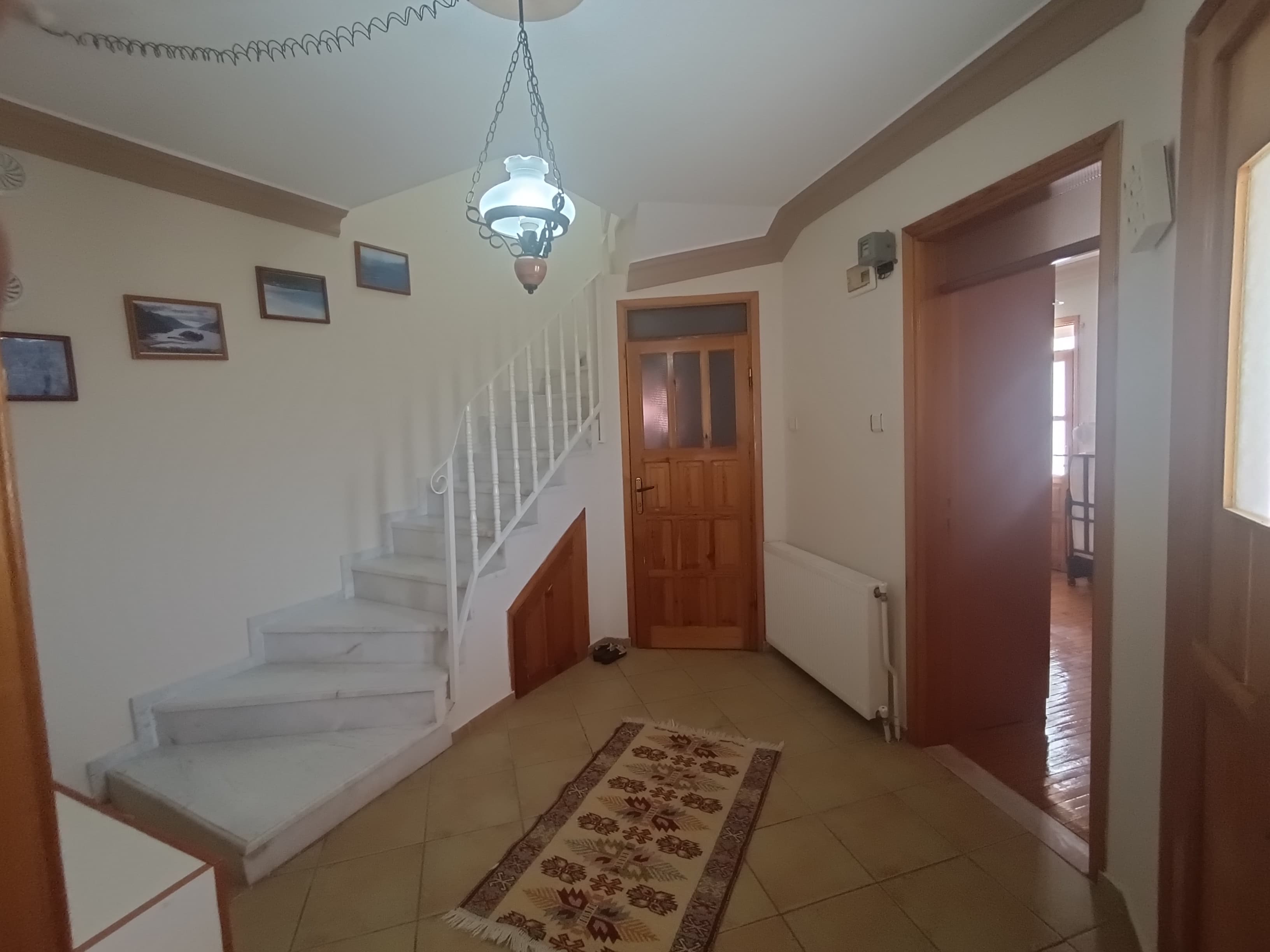 Bahçeli Köşe Villa